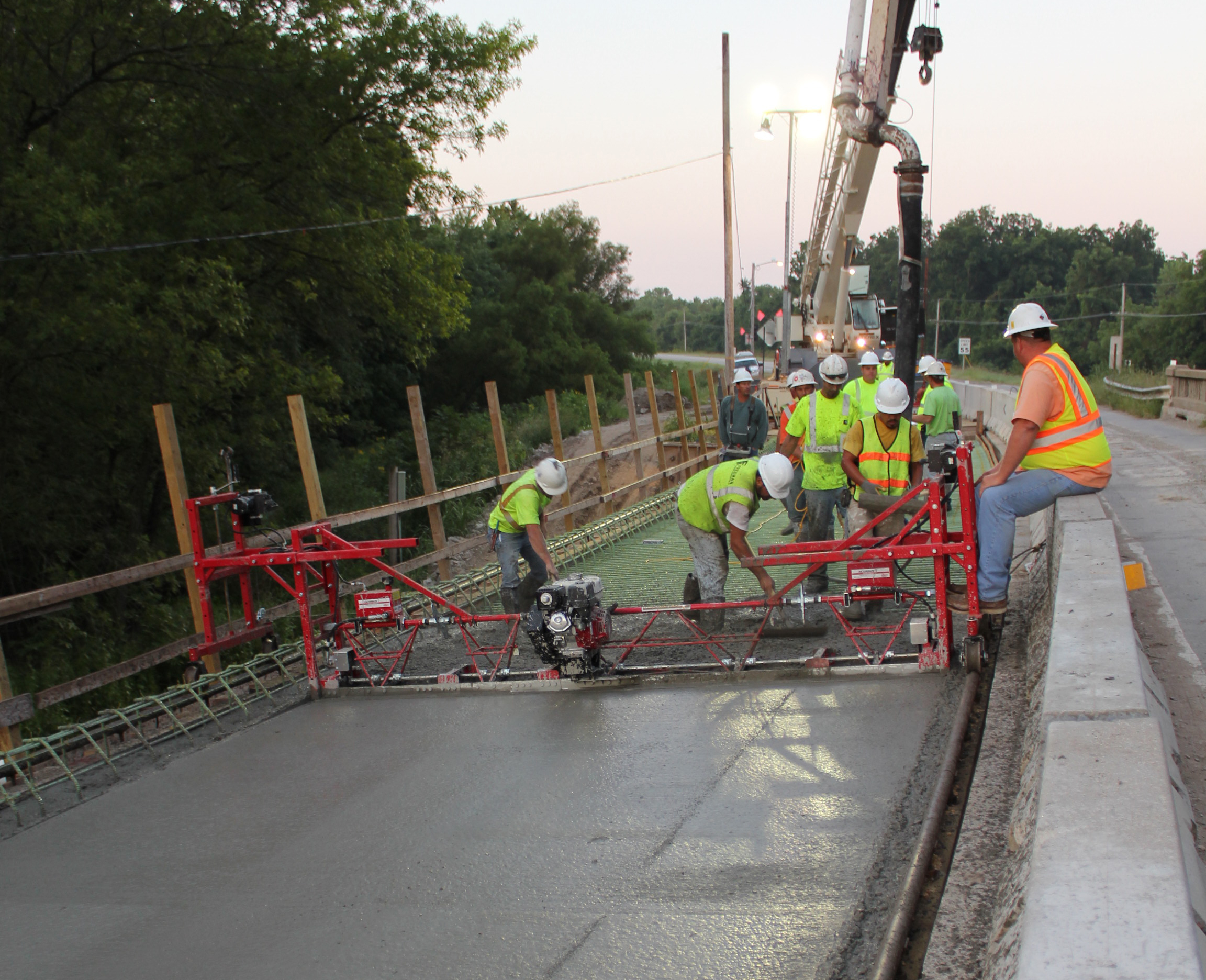 SE12 Truss Screed w/BDF End Handles